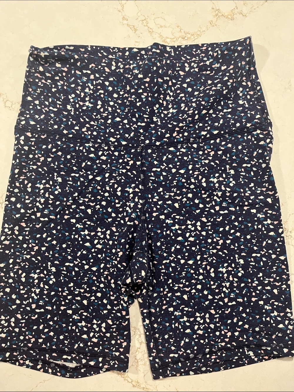 Old Navy L women’s bike shorts 8 inch inseam